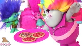 Тролли Trolls БЕРГЕН ИСПЕКЛА ТРОЛЛЕЙ! #Мультик! Сюрприз Игрушки |Мультикидлядетей