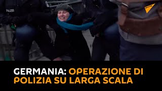 #Germania: operazione di polizia su larga scala a causa delle proteste contro l’obbligo vaccinale