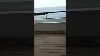 Wandering on Queen Mary 2