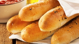 How To Make Olive Garden's Famous Breadsticks