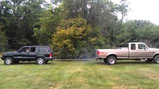 F250 powerstroke vs jeep tug of war.