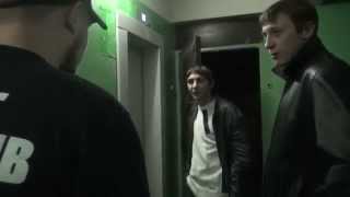 Лев Против двух правонарушителей.