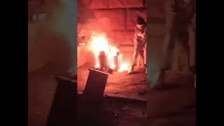 Свідки спокійно знімали, як заживо горить людина