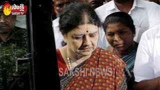 Tension Mounts In Chennai Poes Garden Against Sasikala
