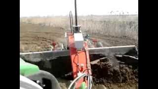 John Deere 6210r laser leveling in greece