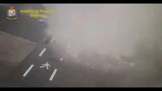 Видео крушения моста в Италии с камер наблюдения