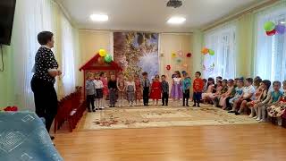 Песенка "Весенняя полечка". Поют дети 7 группы.