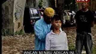 hang a girl with her hairs