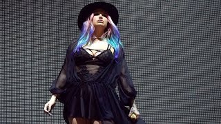Kesha Joins Zedd At Coachella With a Surprise Performance: 'Crowd Went Nuts'