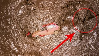 Scary footage! Cars collapsed under pressure of flash flood in Mecca! Saudi Arabia!