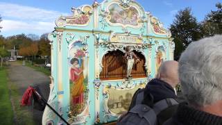 ''De Klok'' plays ''Highland Cathedral''