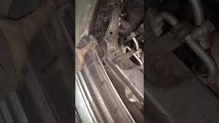 Снятие фары на автомобиле Geely MK