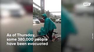 Death toll climbs to 33 in China flooding