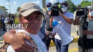 Mexico: Thousands of migrants overrun police roadblock in southern Mexico