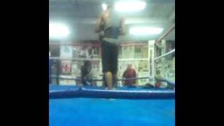 Roger Caldwell sparring Reymond round 1,at SJC boxing gym in Fort Myers, FL