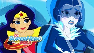 Jetsetters | 323 | DC Super Hero Girls