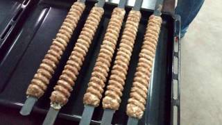 Şahveli Kebap Saplama Makinasında seri çalışma