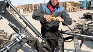 Фронтальный погрузчик Metal-Fach на МТЗ 82.1