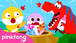 ????¡Aquí Estás! Tiburón Bebé Niñero en el Parque Temático de Dinosaurios | Juego Infantil | Pinkfong