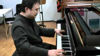 Der Pianist Dang Thai Son