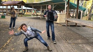 ♫ ЭТО ПРОСТО ШЕДЕВР ! ! ! ДЕВУШКА ЭРОТИЧНО ТАНЦУЕТ АЖ ДУХ ЗАХВАТЫВАЕТ ...