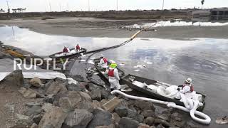 USA: Clean-up efforts begin following major oil spill along Southern California coast