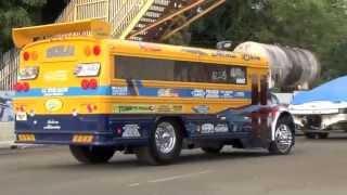 ALMA LIBRE SCHOOL BUS VS GUARAGUAO SEMI TRUCK PUERTO RICO RACING