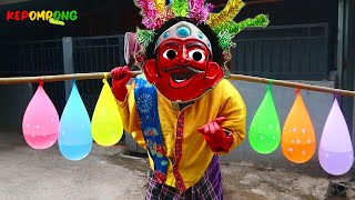 ONDEL ONDEL JUALAN BALON AIR MENGGANTUNG PIKUL !!