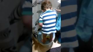 Minha primeira vez fazendo xixi sozinho ?