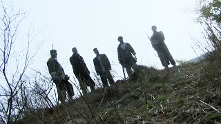 背水一戰！5名共軍士兵被圍剿，連殺數百日軍，打到彈盡糧絕，祭出大刀拼命！ ️ 抗日