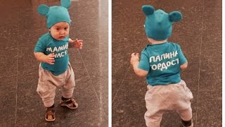 Аутфит малыша. Шапка Микки Маус.