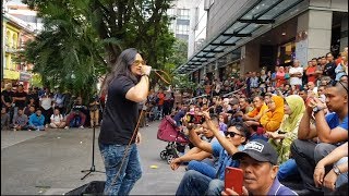 HAKIKAT SEBUAH CINTA-Lastik buskers cover iklim