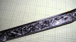 エスカレードグリルトップ　エングレービング