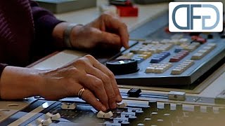 Die Medien vor der Digitalisierung - Teil 1 der Doku-Reihe "Die zweite Medienrevolution" (2000)