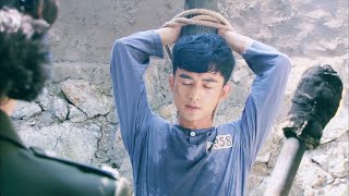 共軍隊長為保護戰友被抓，眼看要被國軍燒死，關鍵時刻共軍狙擊手發威了！ ️ 抗日