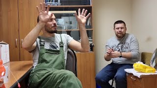 Гатилов хвастается своими новыми пипками. Упоротые зоологи тестируют jопную продукцию