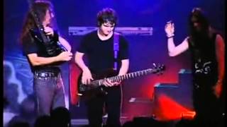 Duel Kiko Loureiro x Felipe Andreolli Guitar vs Bass YouTube