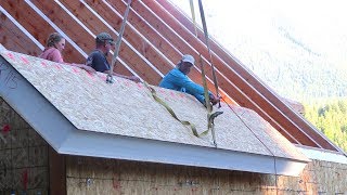 TODAY WAS TOTAL CHAOS! (First Roof SIP Panel Install)
