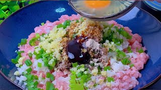 今天做了大人小孩都喜欢的莲藕腐皮肉卷，外酥里嫩，越吃越想吃