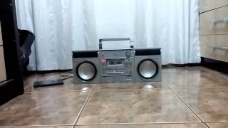 Ghettoblaster Sanyo C-9 and good Bass Jazz