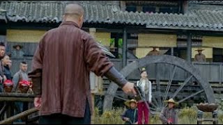 少女把蘋果戴在頭上，讓土匪老大開槍，但開槍後，他心服口服！