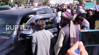 Afghanistan: Tensions rise as anti-Pakistan protesters march through Kabul to embassy