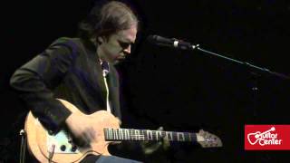 Joe Bonamassa Feelin' Bad Blues slide performance @ Guitar center