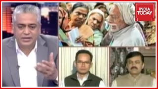 Demonetization Hardships : Are Politicians Living In Denial ?