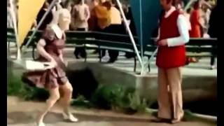Подборка танцев со старых российских фильмов времен СССР / Dancuju Vsie