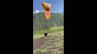 How to take off on a paraglider in tandem