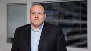 Julien Dray  «Un député a besoin de 9000 euros net par mois»