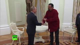 Сигал посылает Путина. Давай, сука, билет!