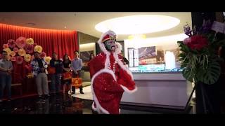 Female Mask Changing Perform by Mellissa