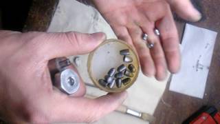 Самодельный прес для свинцовых пуль из болтов. Pressing bullets for shooting